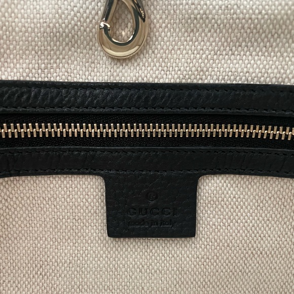 GUCCI Medium SoHo Chain Tote - Picture 15 of 16